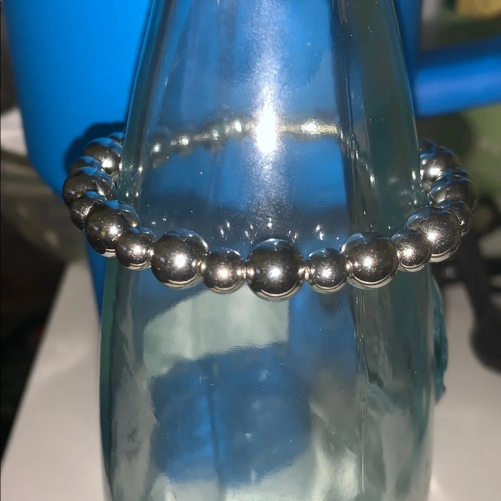 Silver Beaded stretch Bracelet - Picture 3 of 5